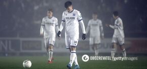 Rekordowy piłkarz w Holandii prawie stracił oko podczas meczu. Wideo