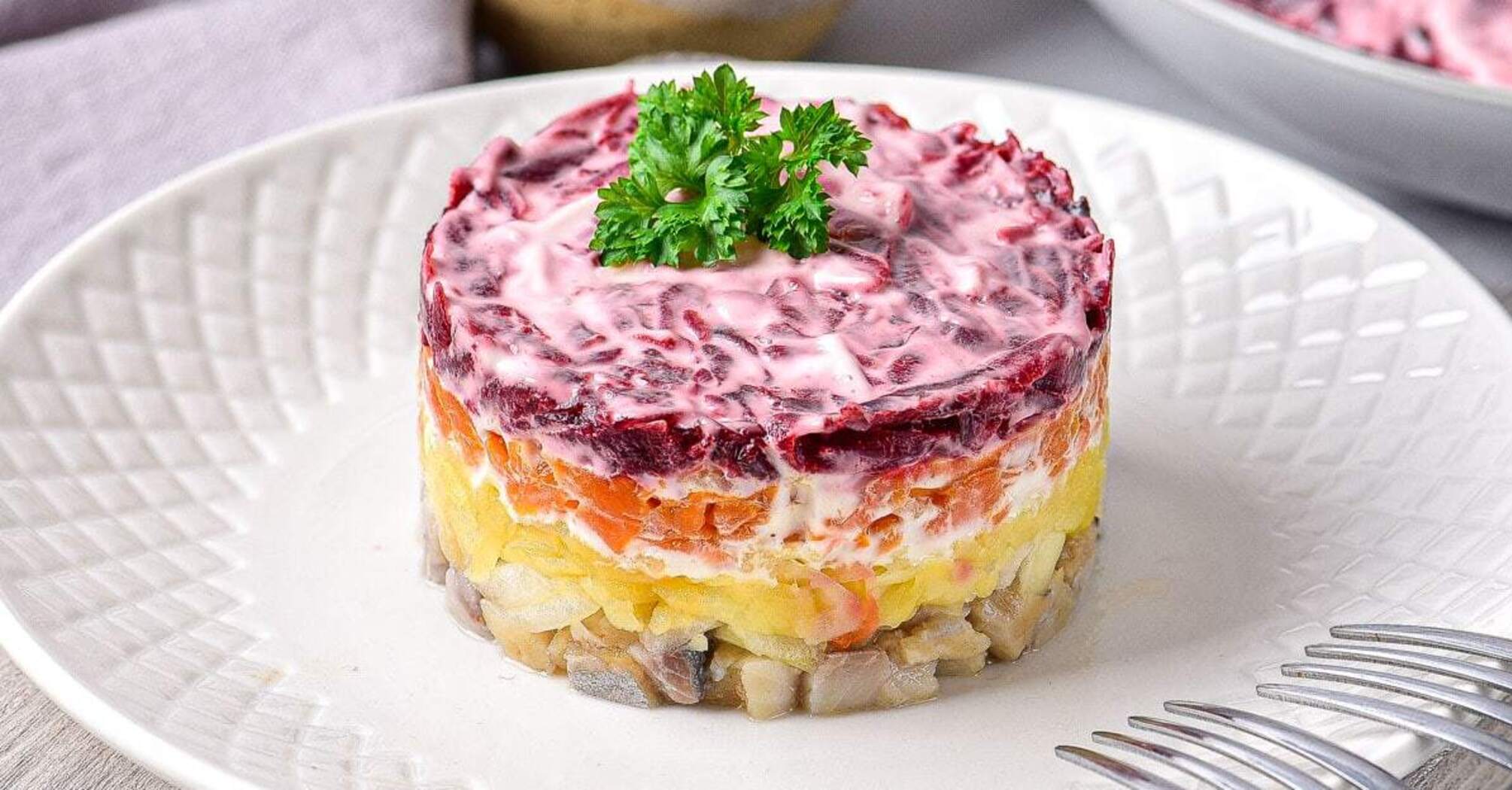 "Shuba" salad in a new way: how to cook a familiar dish, but with an different taste