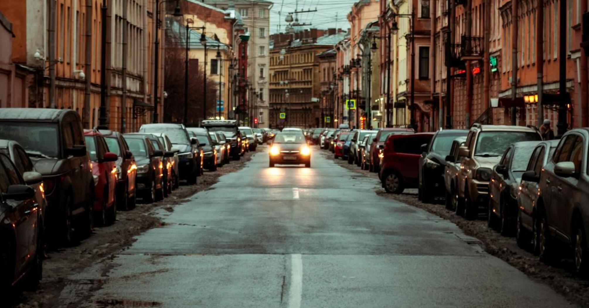 Niedrogie samochody z najlepszymi parametrami bezpieczeństwa: top 2025