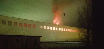 Zakłady lotnicze płoną w rosyjskim Smoleńsku po ataku drona. Wideo