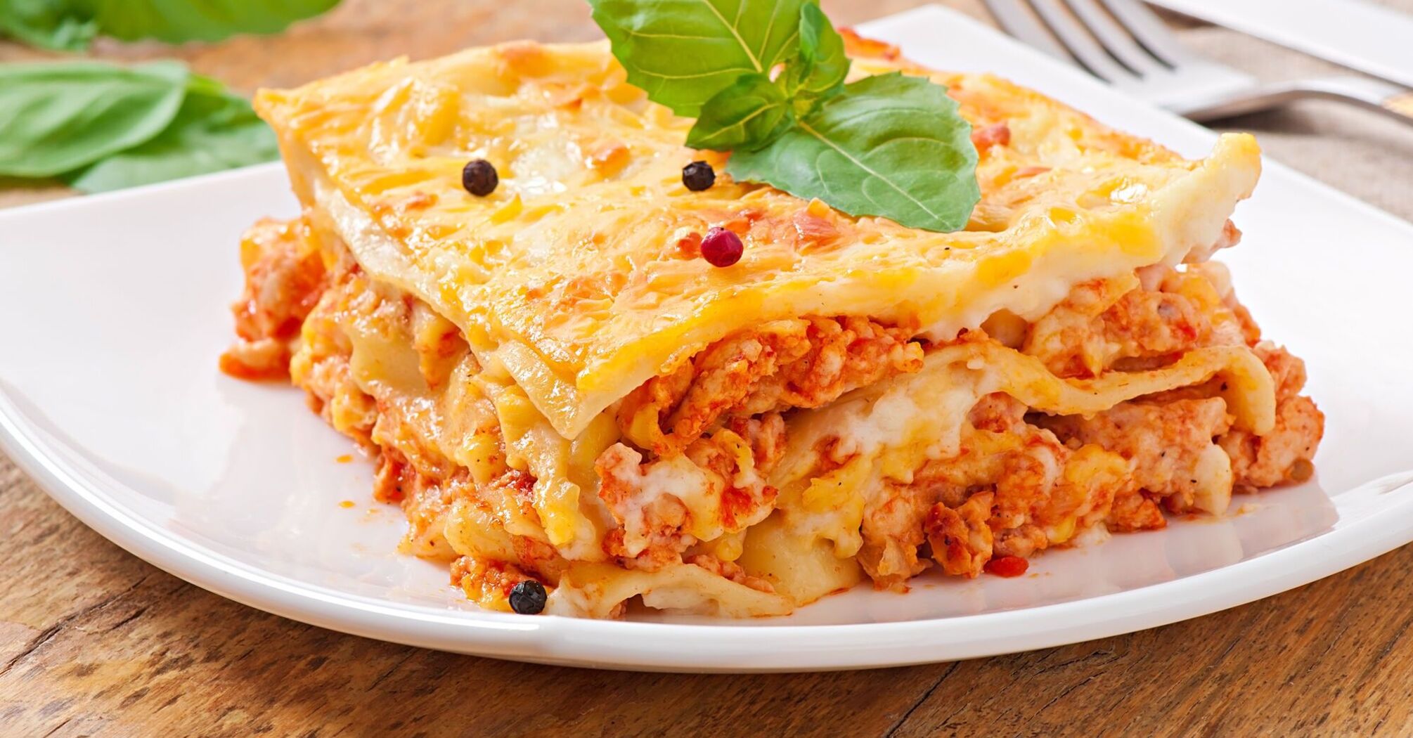 Lazy lasagna for those who can't live without restaurant food: prepared in one pan