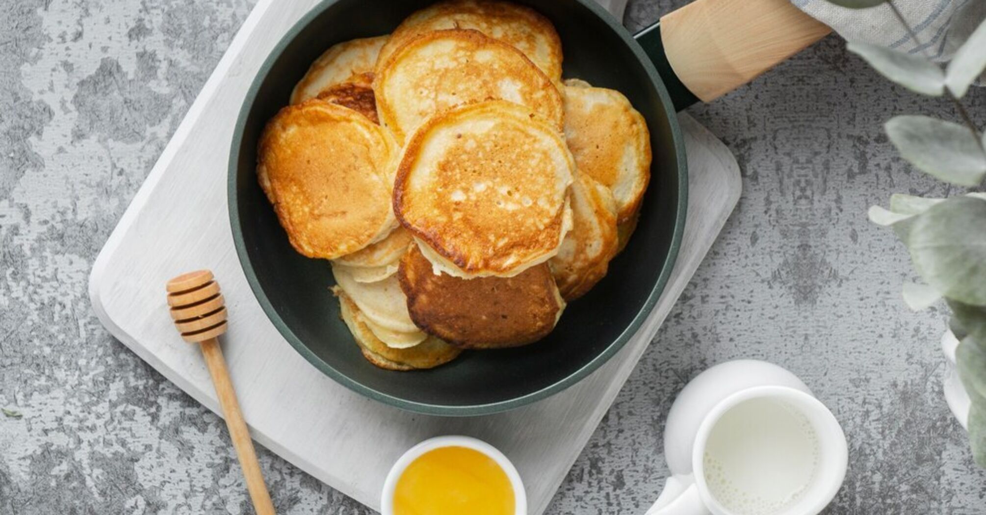 Fluffy and delicious pancakes: how to make the perfect dough