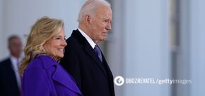 Bidenowie przybyli na inaugurację Trumpa w purpurze: co to oznacza w amerykańskiej polityce. Zdjęcie.