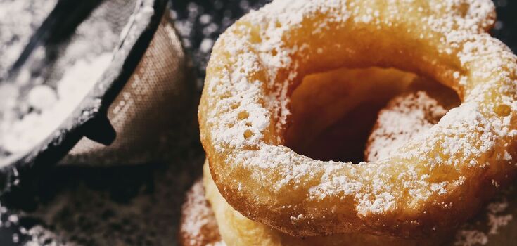 Spanish donuts churros: how to make a delicious and unusual dessert yourself