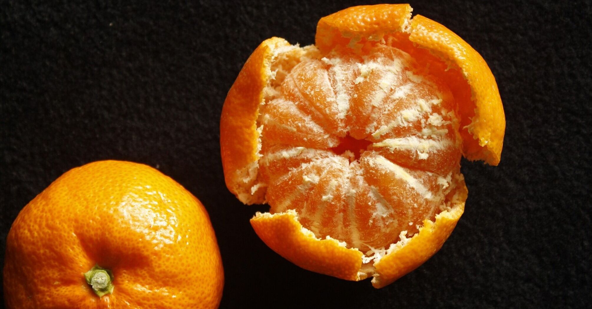 White fibers inside tangerines: can they be eaten or better to get rid of them