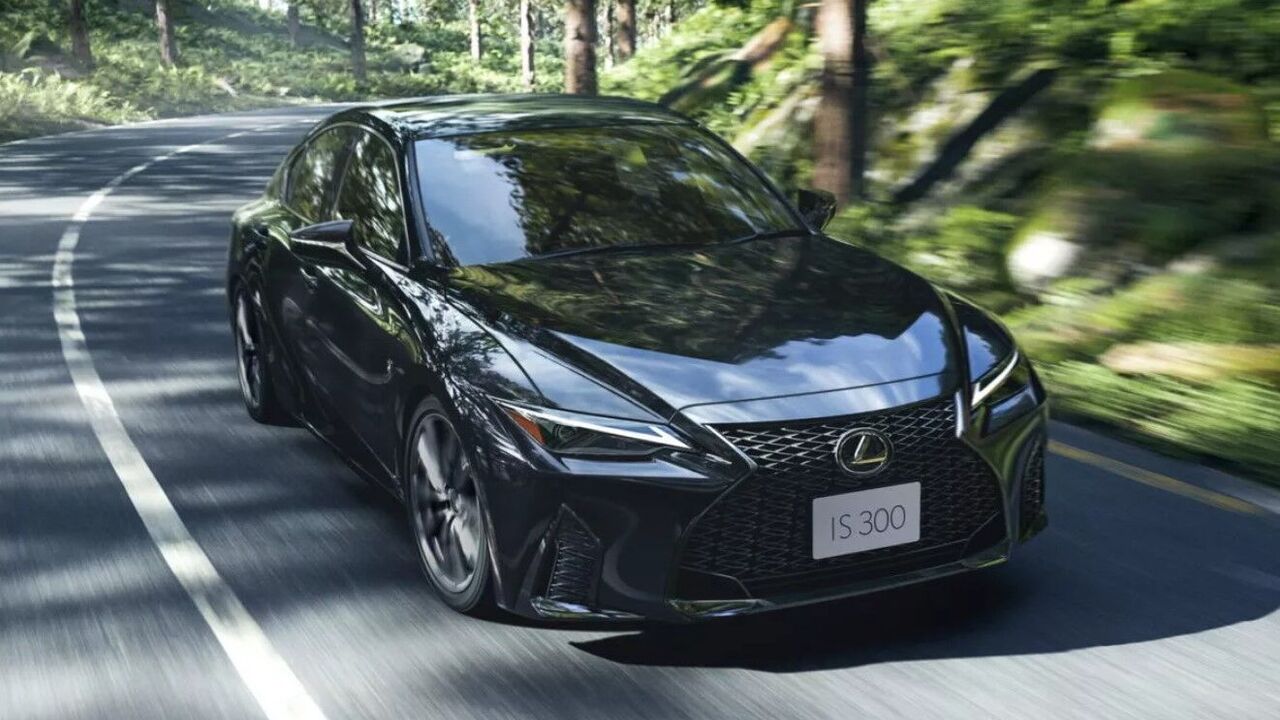 Lexus IS F Sport Black IV