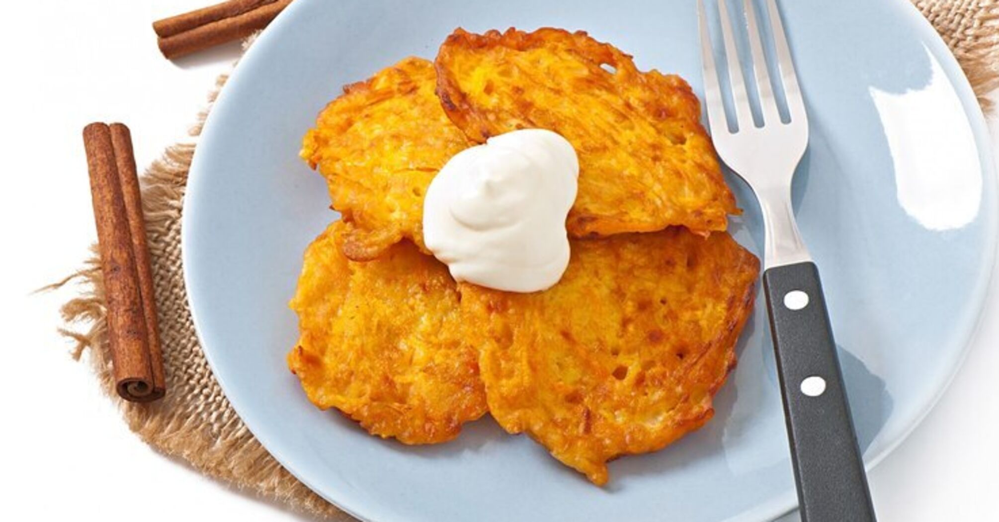 Potato pancakes absorb oil and turn out fat: how to make the dish more dietary