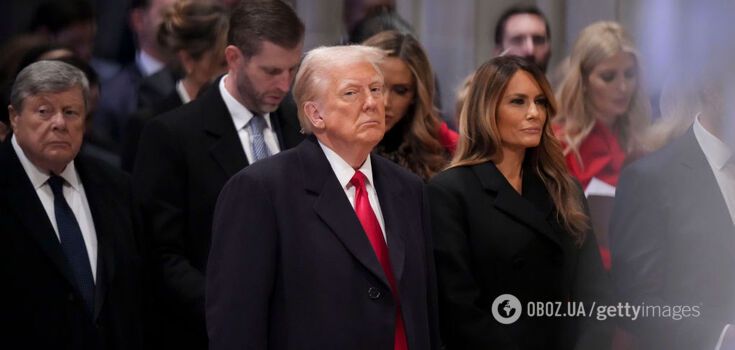Melania Trump in a $3,000 suit starred for her first official portrait in her new status. Photo