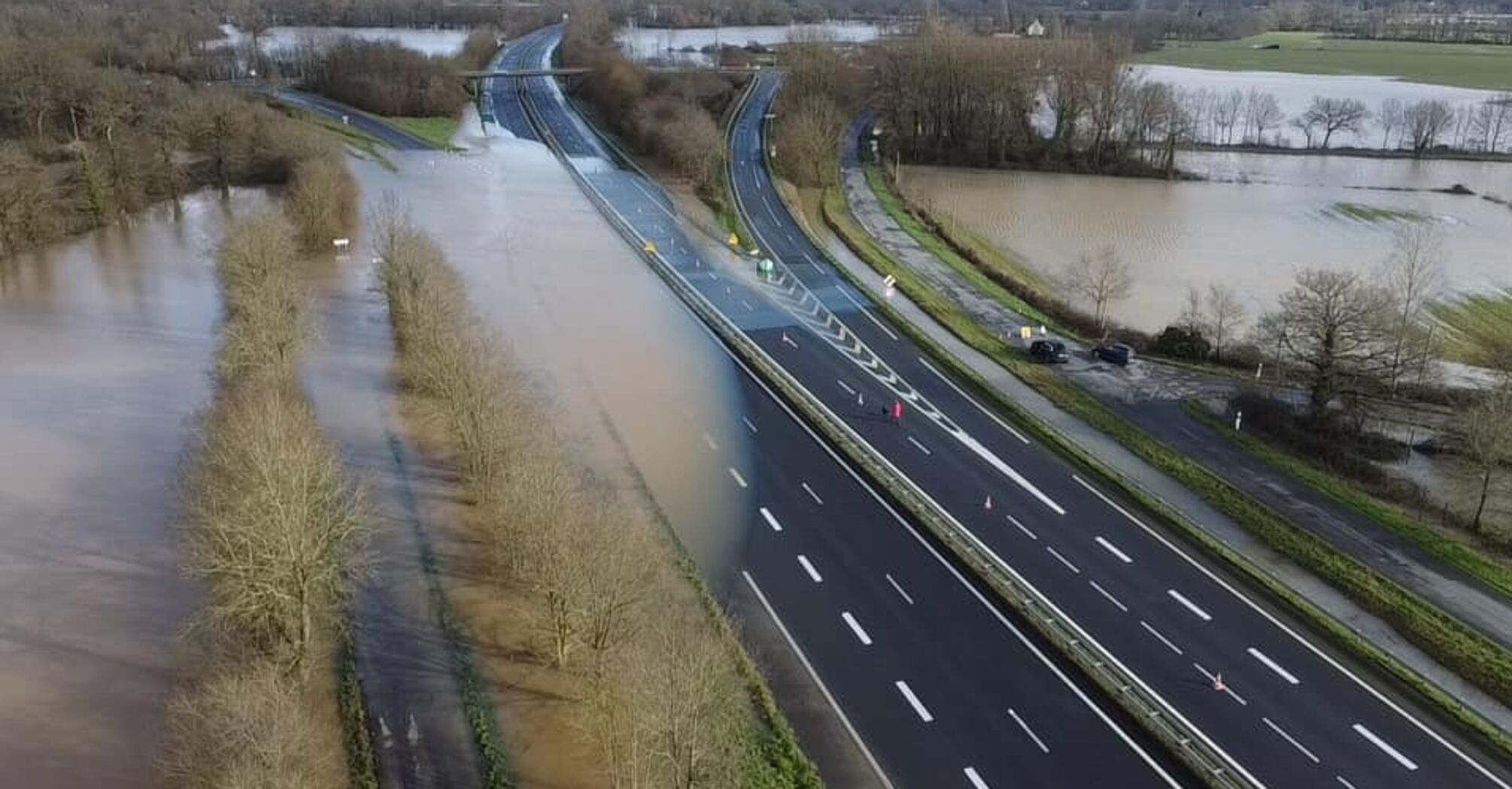 Roads and stadiums flooded: in western France, the water level in rivers broke decade-old records. Photos and videos