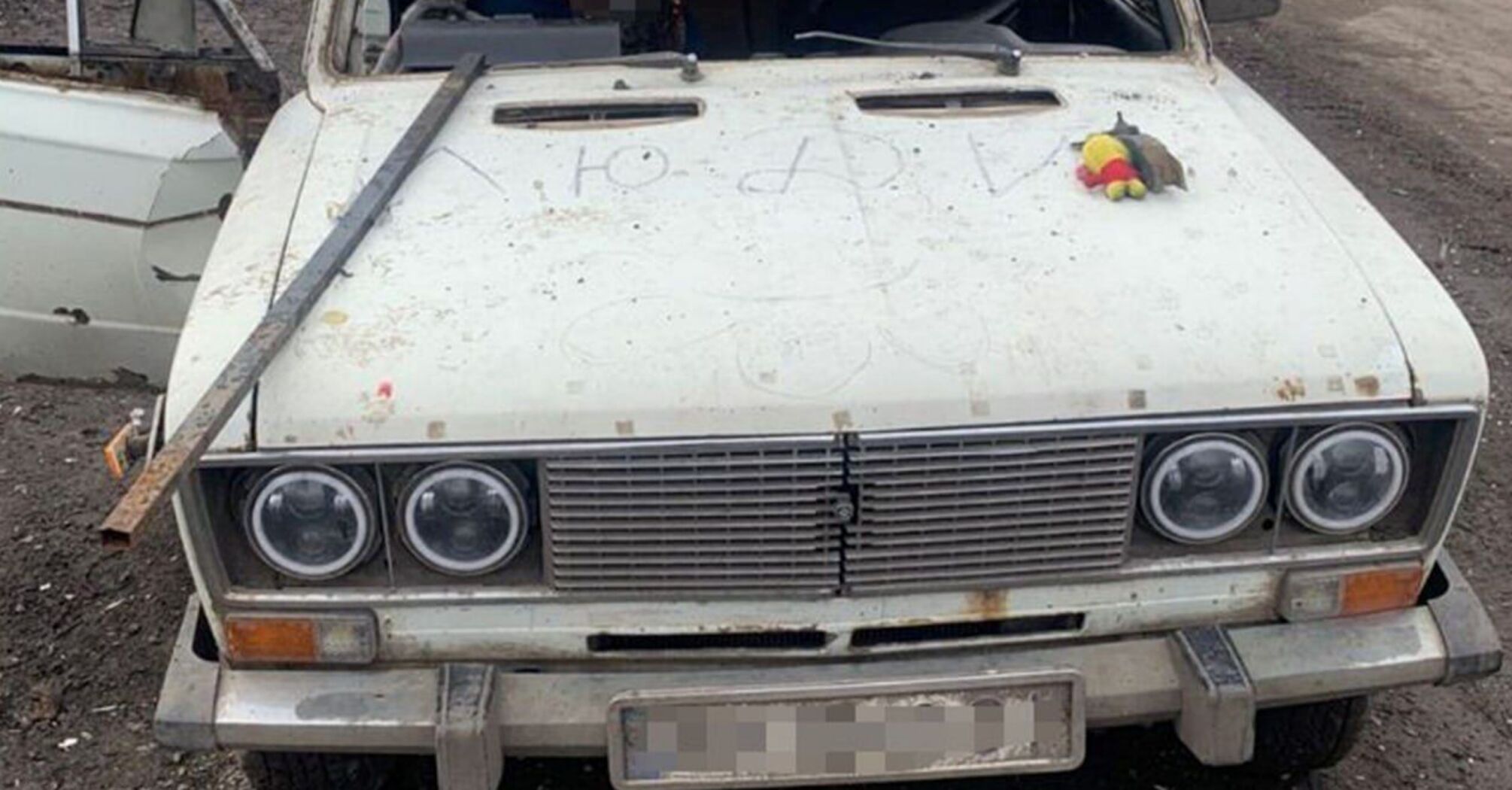 In Pokrovsk, Russians fired at a car with the inscription 'People': a passenger was killed. Photo