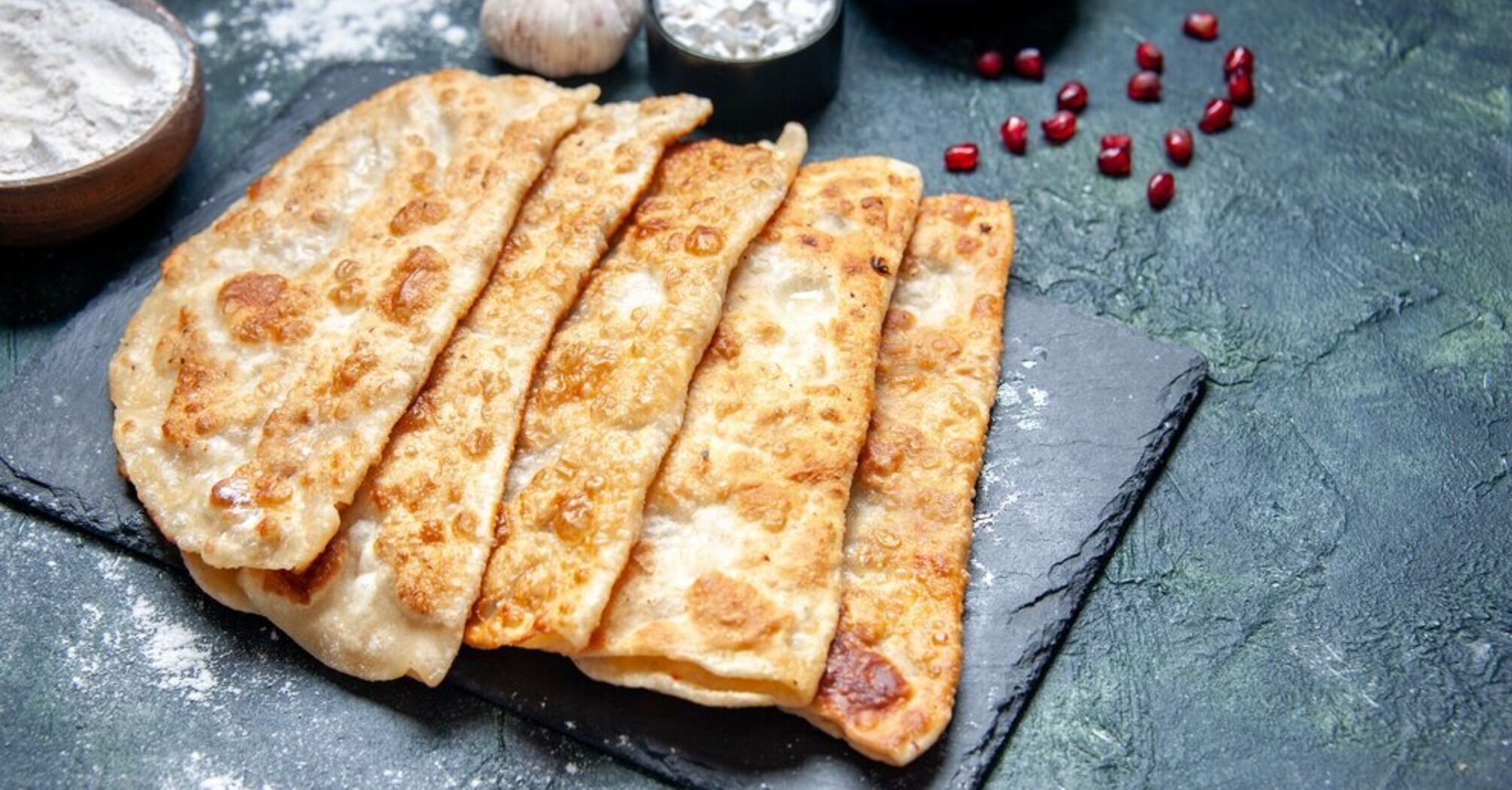 How to cook perfectly crispy chebureks on water: there are a few simple secrets
