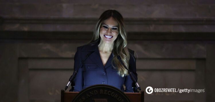 Przełamywanie stereotypów: eksperci rozszyfrowują ukryte symbole na portrecie Melanii Trump