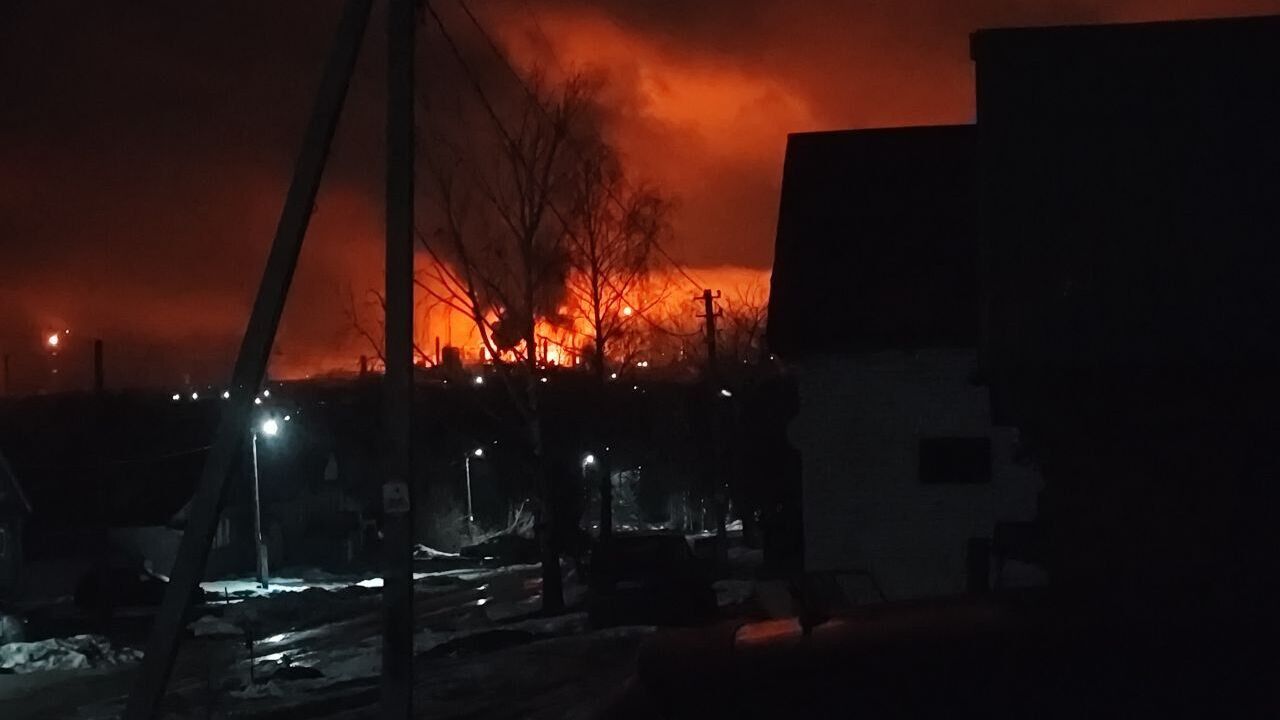 Four hits out of four: the DIU and the General Staff confirmed the UAV attack on the Lukoil oil depot in Kstovo. Photos and video
