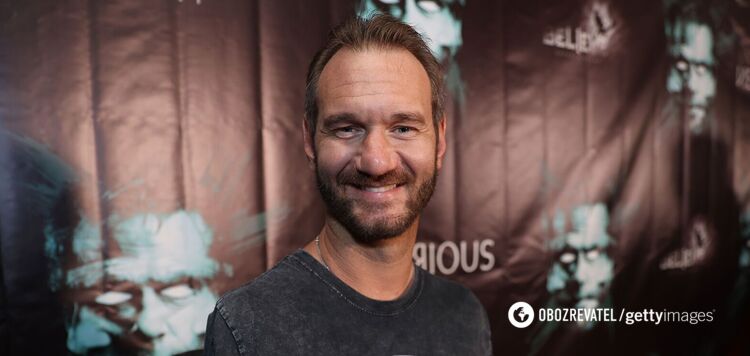 For the first time in four years, the man-legend Nick Vujicic, who is admired by the whole world, showed a photo with his wife