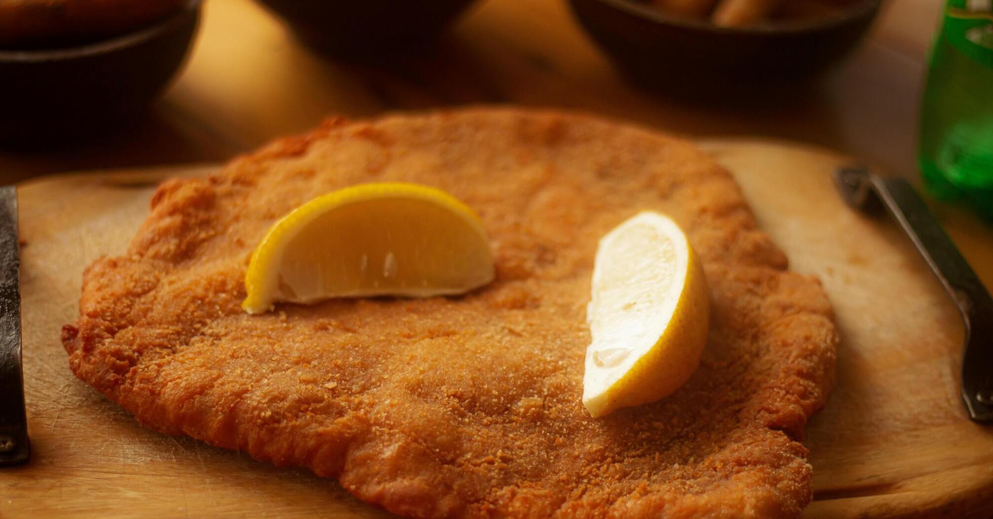 Delicious and juicy schnitzel for lunch: how to cook for the whole family to enjoy