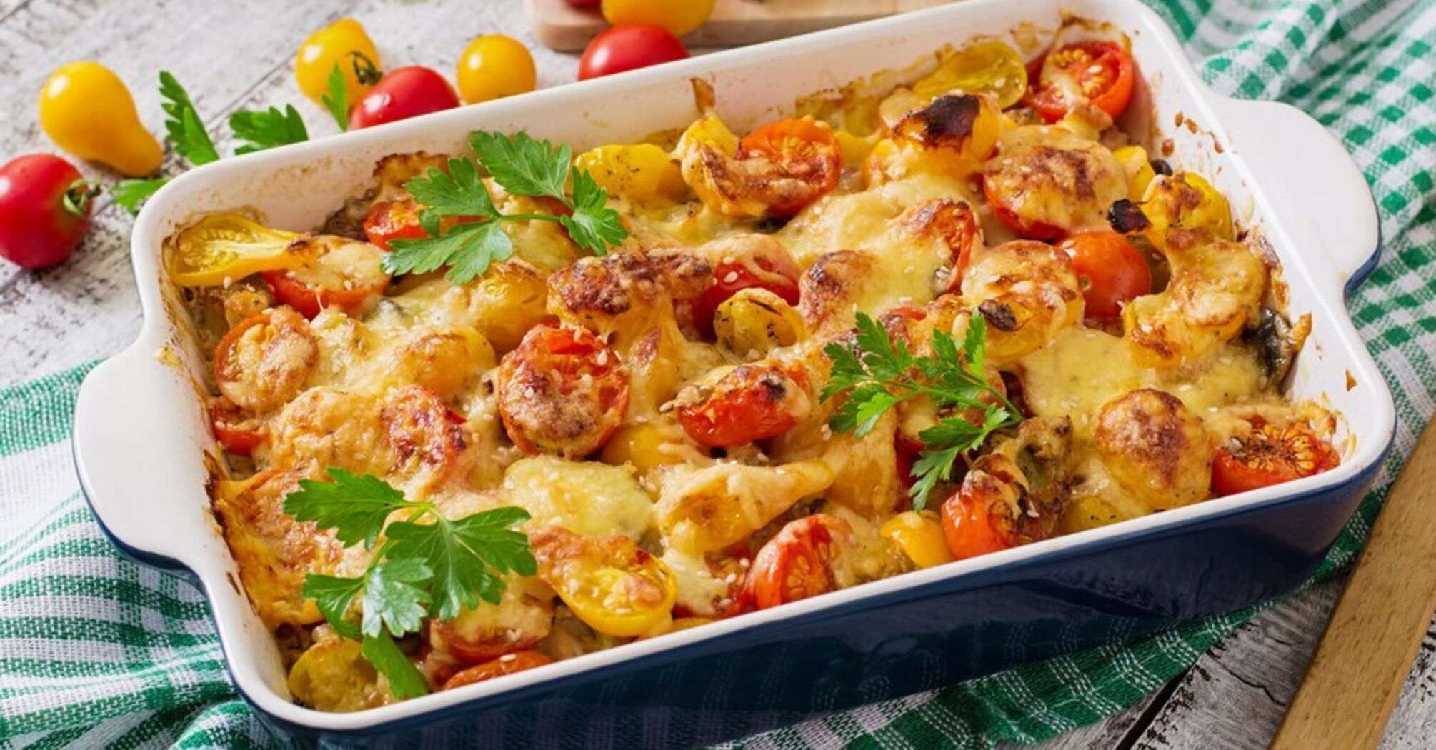 Hearty dinner in an hour: how to cook a delicious potato and chicken casserole for the whole family