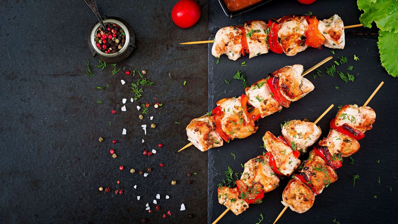Pyszny kebab z makreli: jak zrobić marynatę