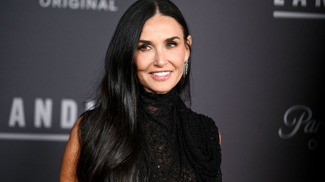 Demi Moore scandalized over a 40-year-old video of a married actress kissing a minor: what is known about it