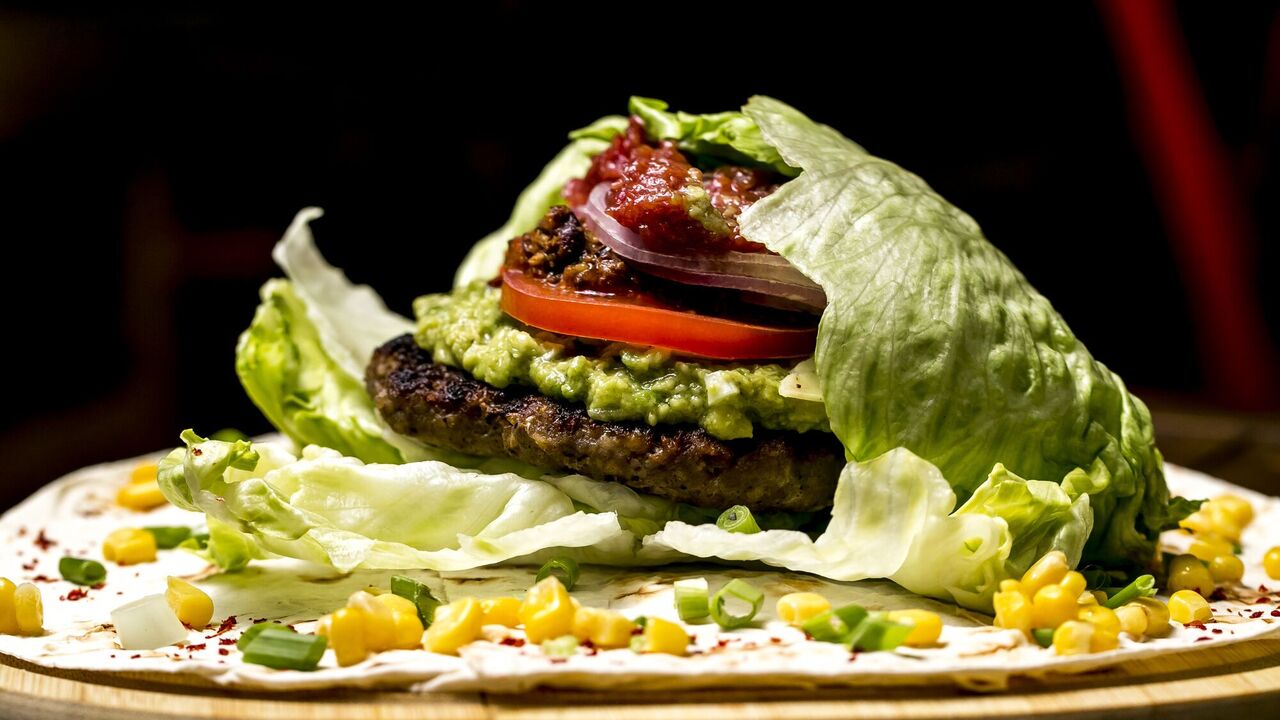 Sałatka "Burger": idealna alternatywa dla zwykłych fast foodów