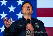 "Szaleje, staje się niebezpieczny dla Stanów Zjednoczonych": Biograf Muska wzywa Trumpa do zerwania więzi z miliarderem