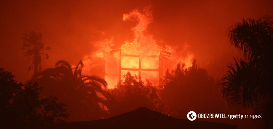 What are the 'devil's winds' that are fueling the deadly Los Angeles fires and keeping them burning