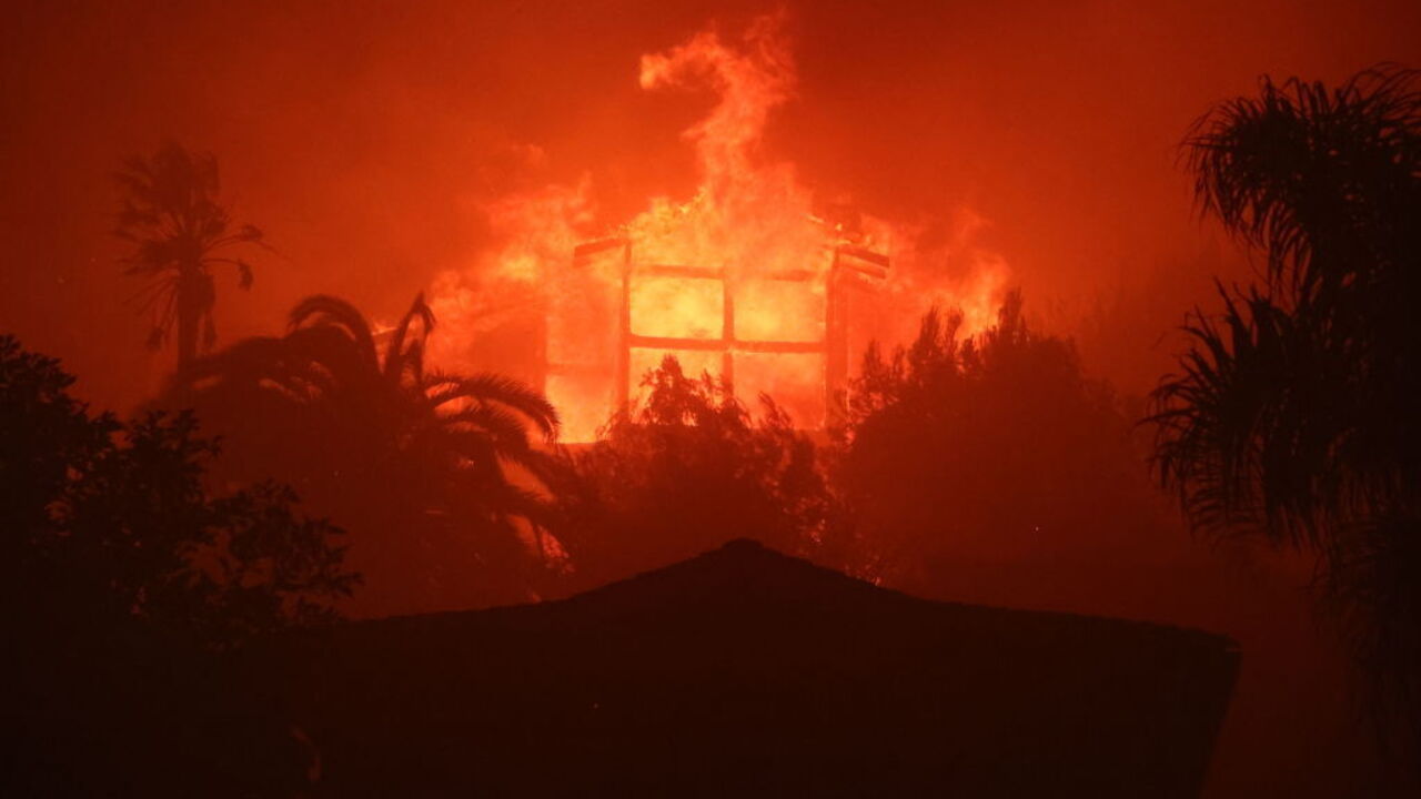 What are the 'devil's winds' that are fueling the deadly Los Angeles fires and keeping them burning
