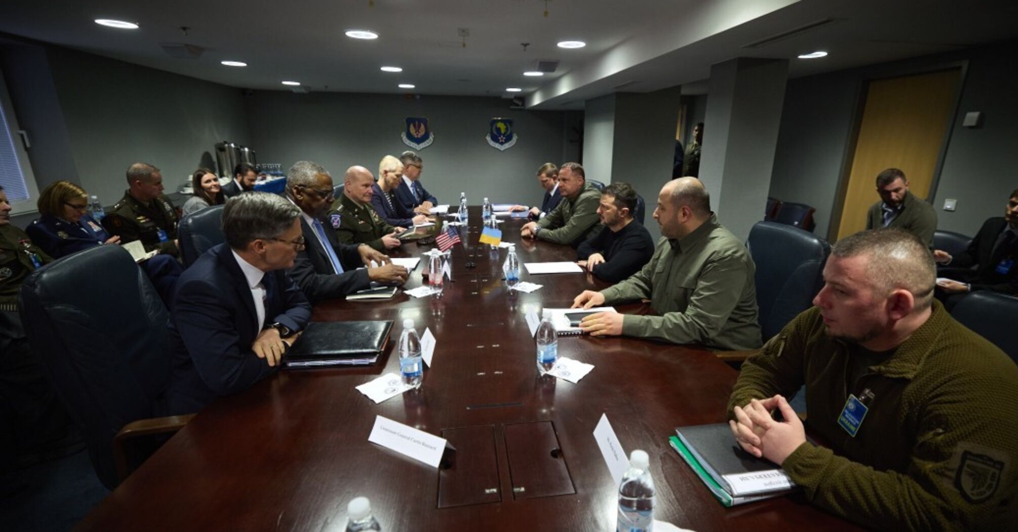 Strengthening air defense and the situation on the battlefield: Zelenskyy discusses support for Ukraine with Austin during Ramstein meeting