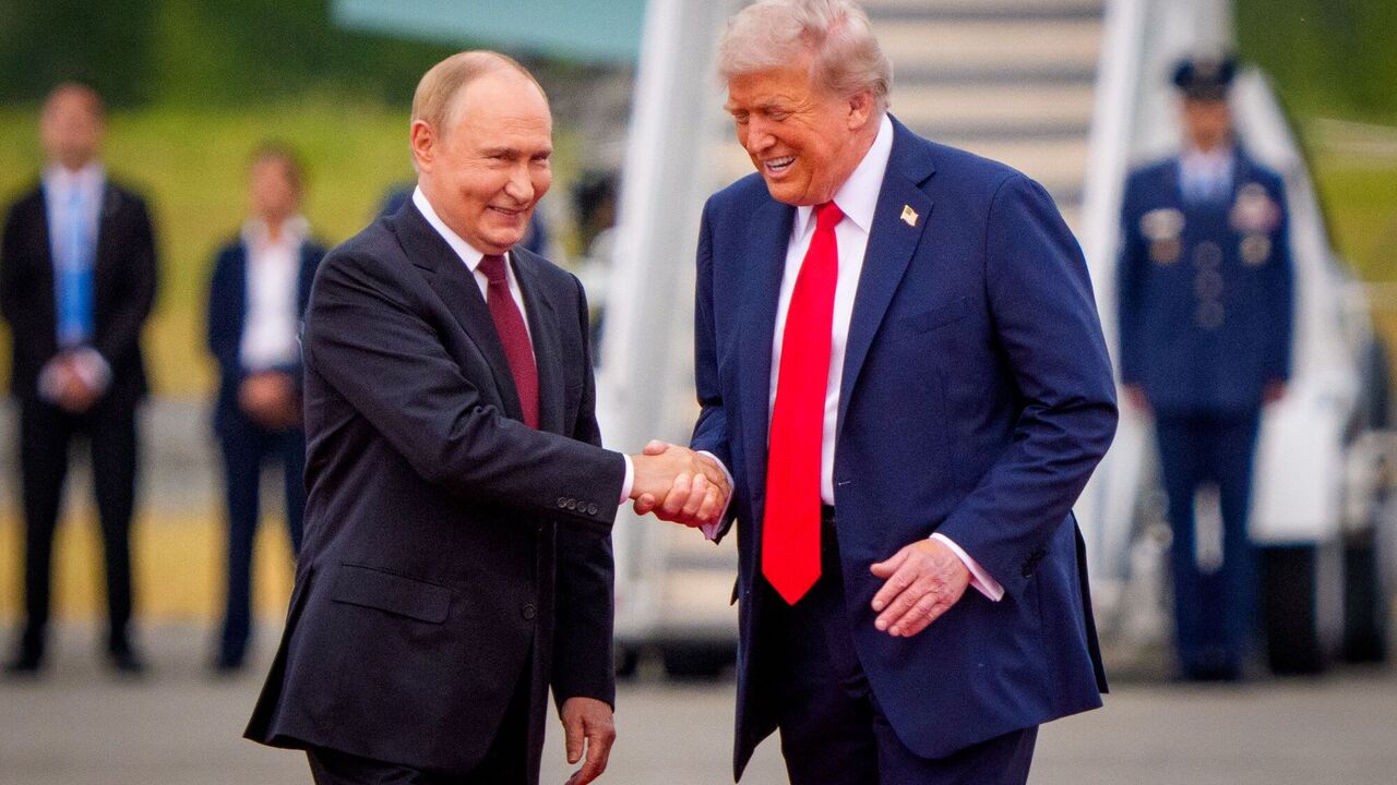 Трамп перед встречей с Зеленским разговаривал с Путиным: что известно
