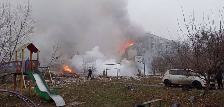 In Poltava, the enemy hit a residential building, there are destructions. Photo