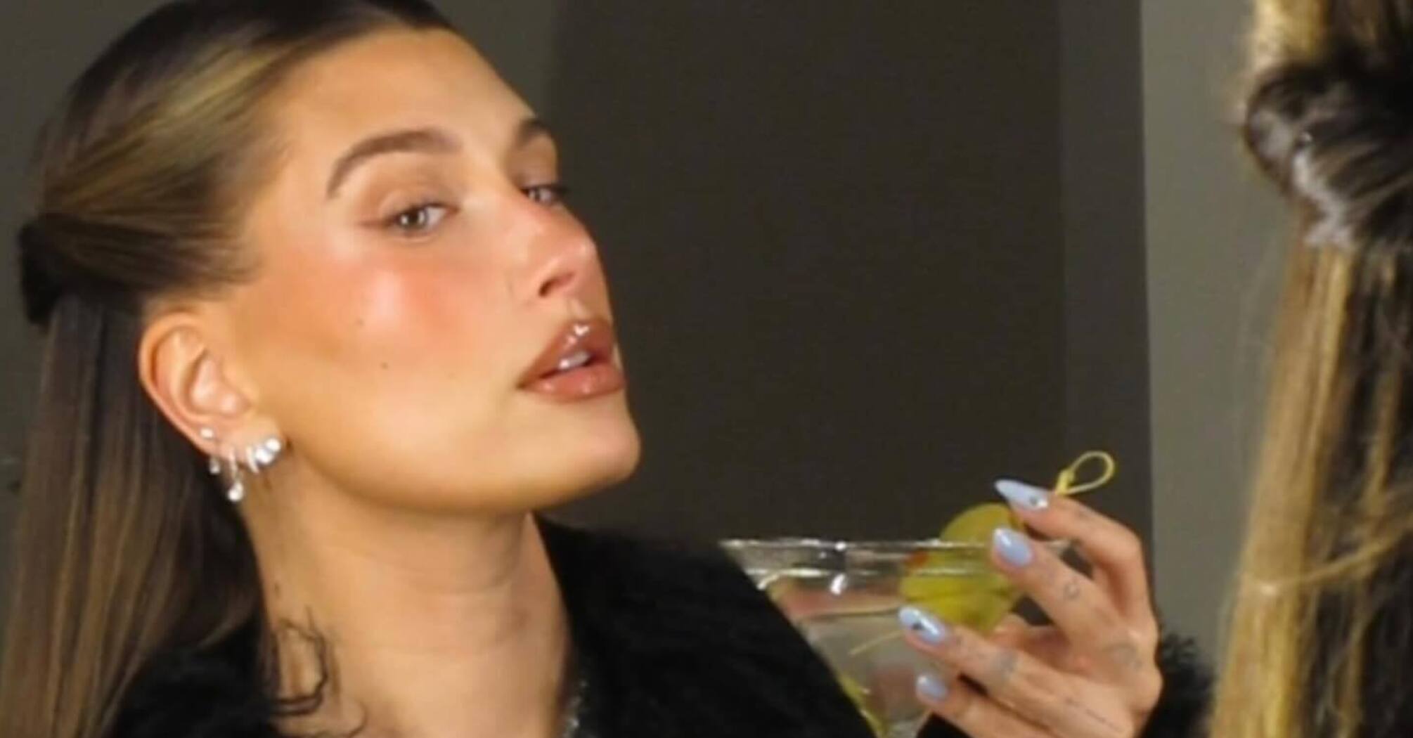 Hailey Bieber wowed with her graceful vintage style. Photo