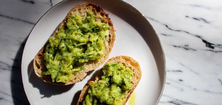 The healthiest and tastiest avocado spread with tuna and eggs: 7 minutes to prepare