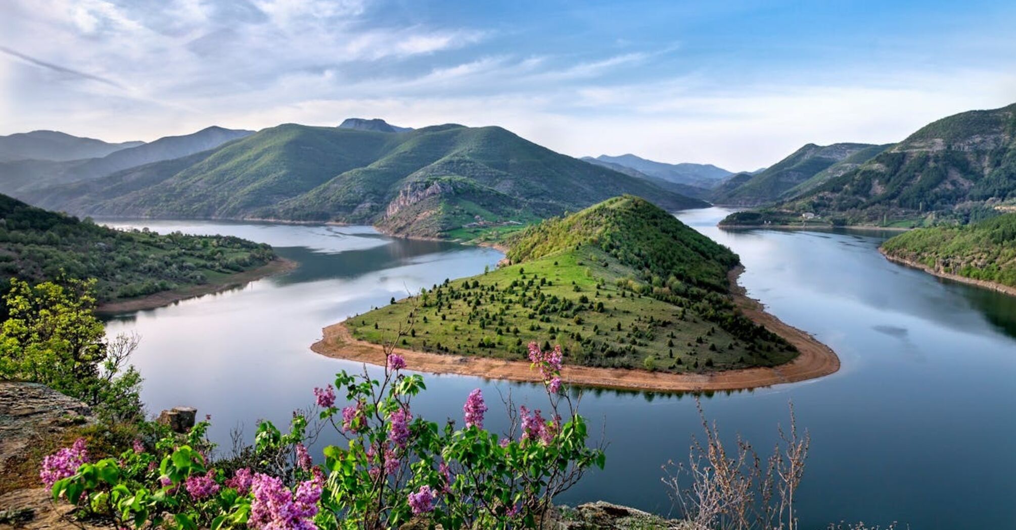 Affordable prices and beautiful beaches: "invisible" country in Europe has become a competitor to Spain