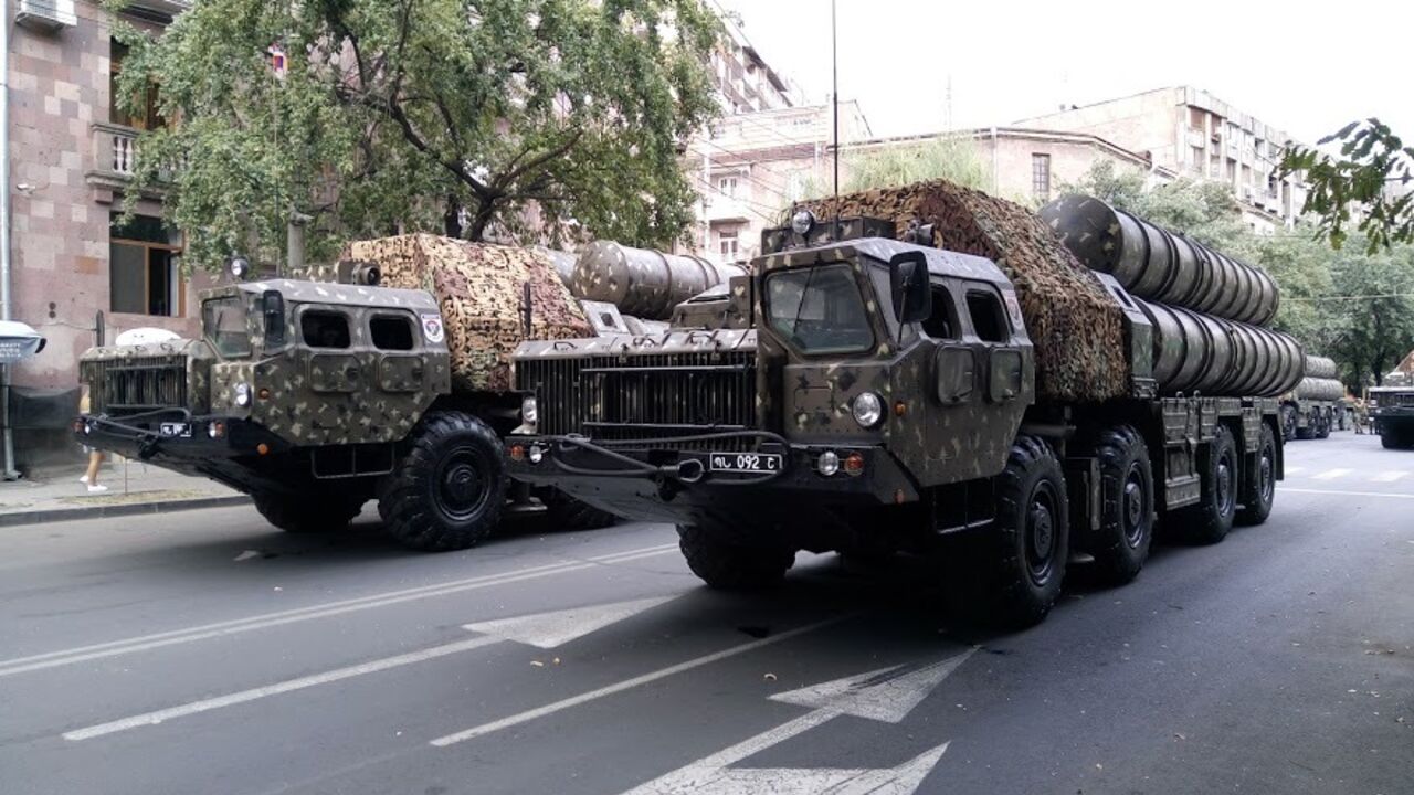 Zawrócono: eksperci wyjaśnili, dlaczego Rosjanom nie pozwolono wywieźć z Tartus rakiet S-300 i S-400