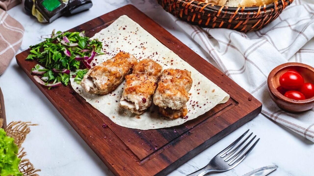 Better than ordinary chops: how to cook juicy chicken rolls in the oven
