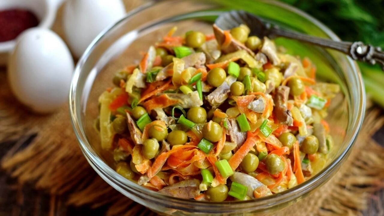 Budget salad with chicken hearts without mayonnaise: a win-win recipe that everyone will love