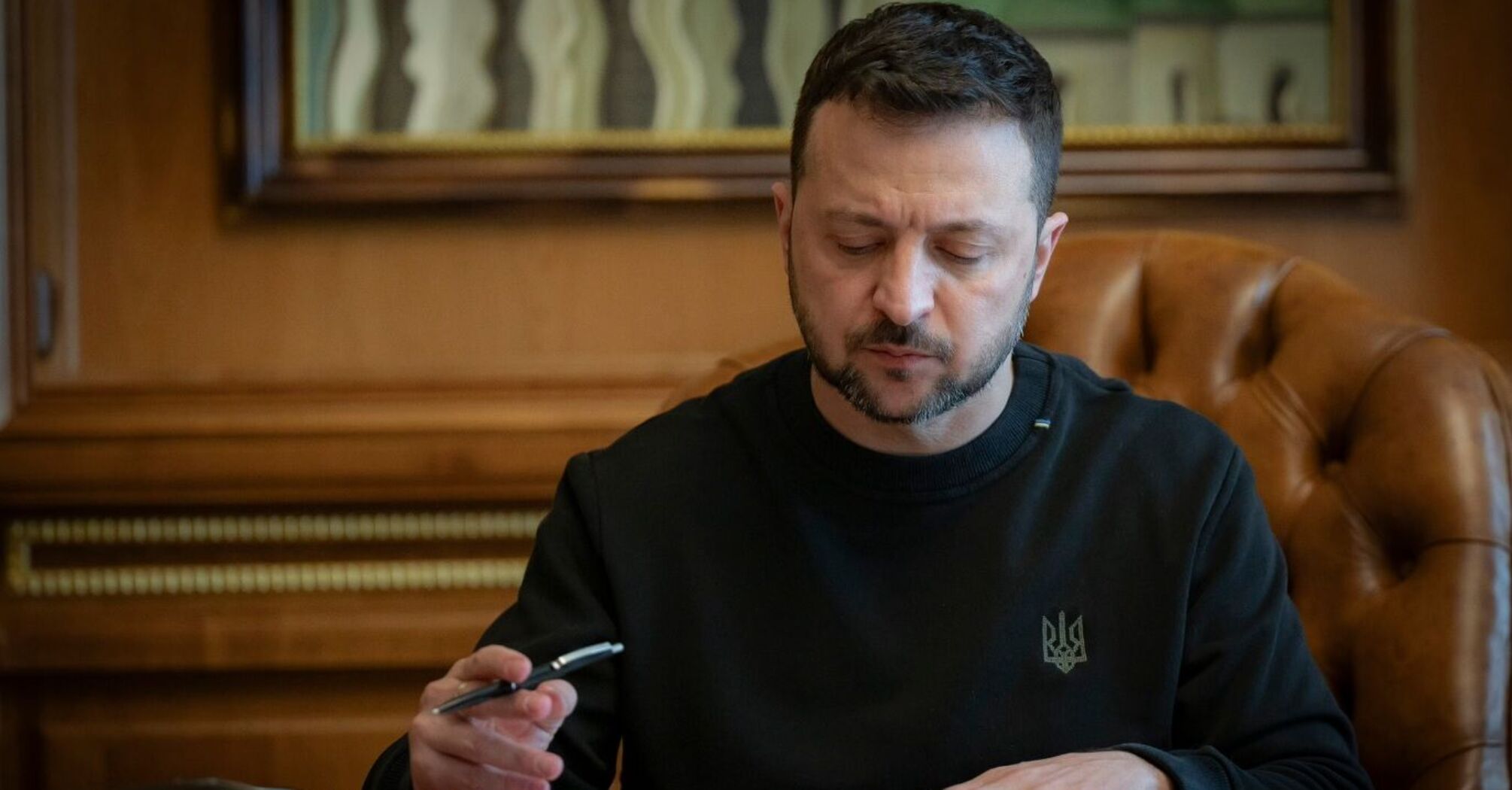 Zelenskyy signs decree on sanctions against Poroshenko, Kolomoiskyi, and Medvedchuk