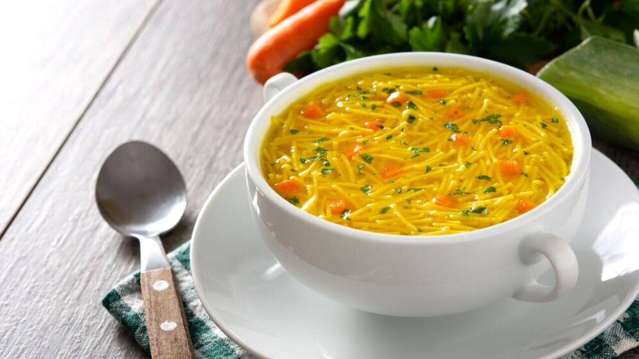 What is the secret to making clear broth: a dish that is perfect for lunch
