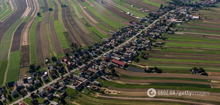 Turyści przyjeżdżają z całego świata: w polskiej wsi na jednej ulicy mieszka około 6000 osób