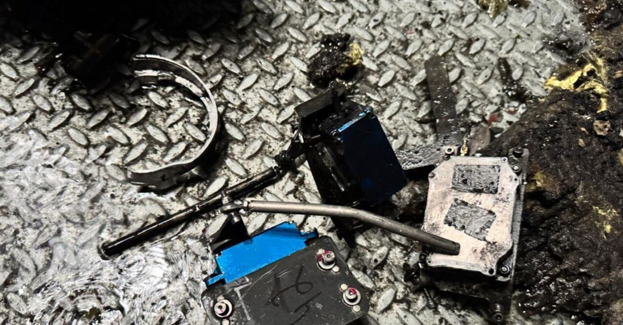 Equipped with a high-explosive warhead: The SSU showed the wreckage of the Russian drone that attacked the Chornobyl NPP. Photo