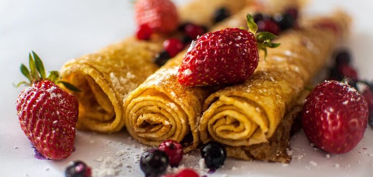 Unusual fillings for pancakes and dumplings: how to surprise guests this Shrovetide