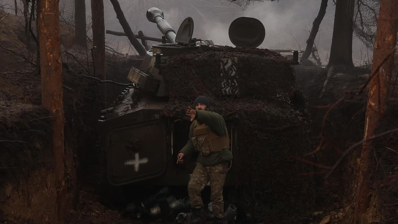 Ukrainian marines destroy two mechanized infantry groups in enemy's failed assault in Pokrovsk sector. Video