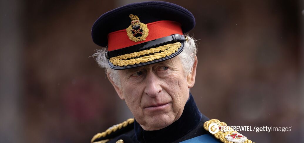 Wtajemniczeni ujawniają specjalne wymagania Karola III wobec królewskiej służby