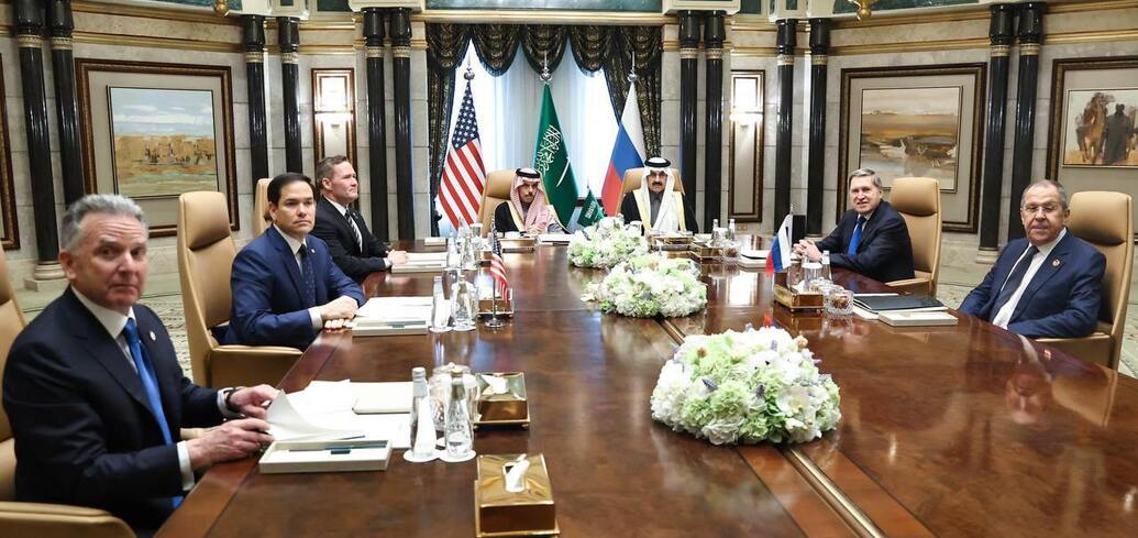 Negotiations in Saudi Arabia - Negotiations between Russian and US delegations started in Saudi Arabia