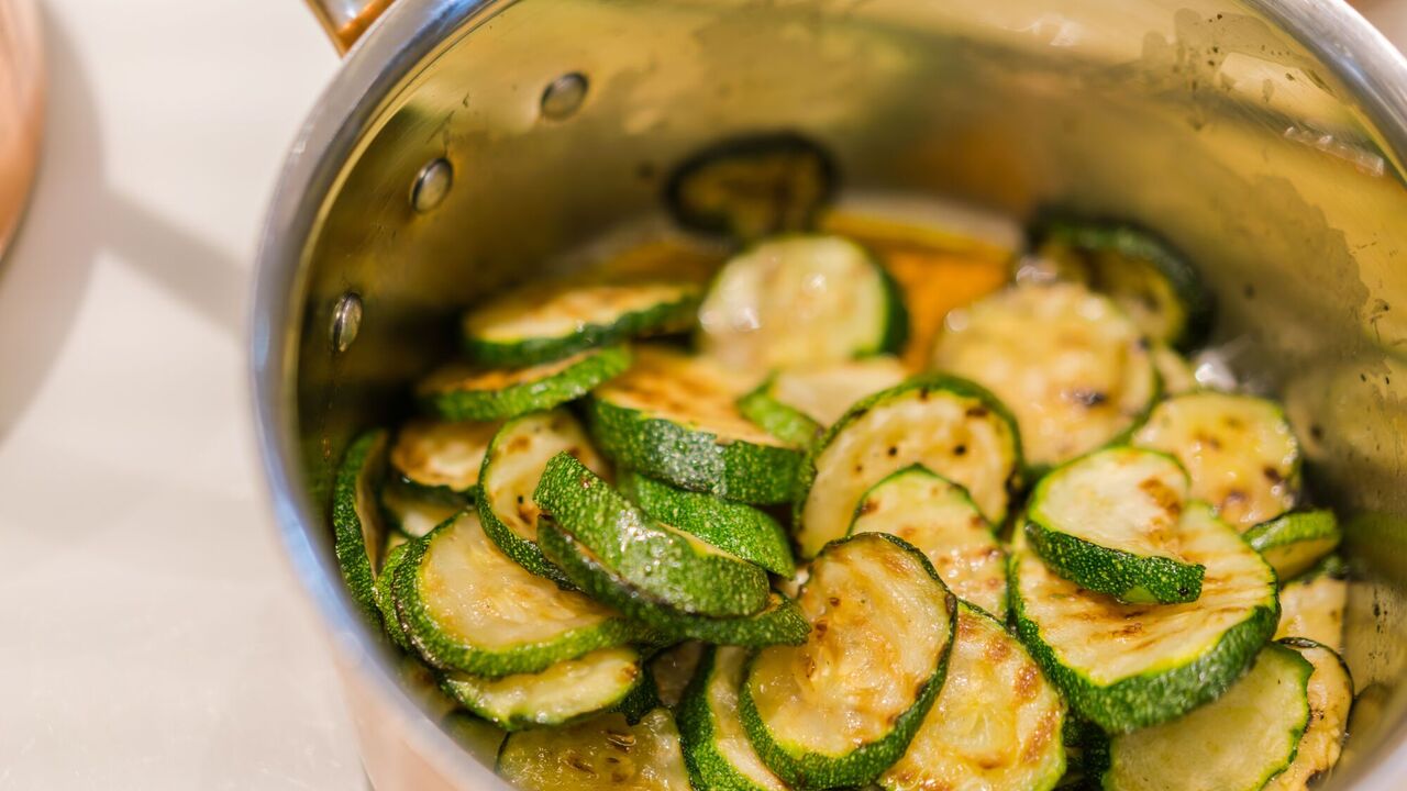 Stewed cucumbers: a forgotten recipe for an authentic dish