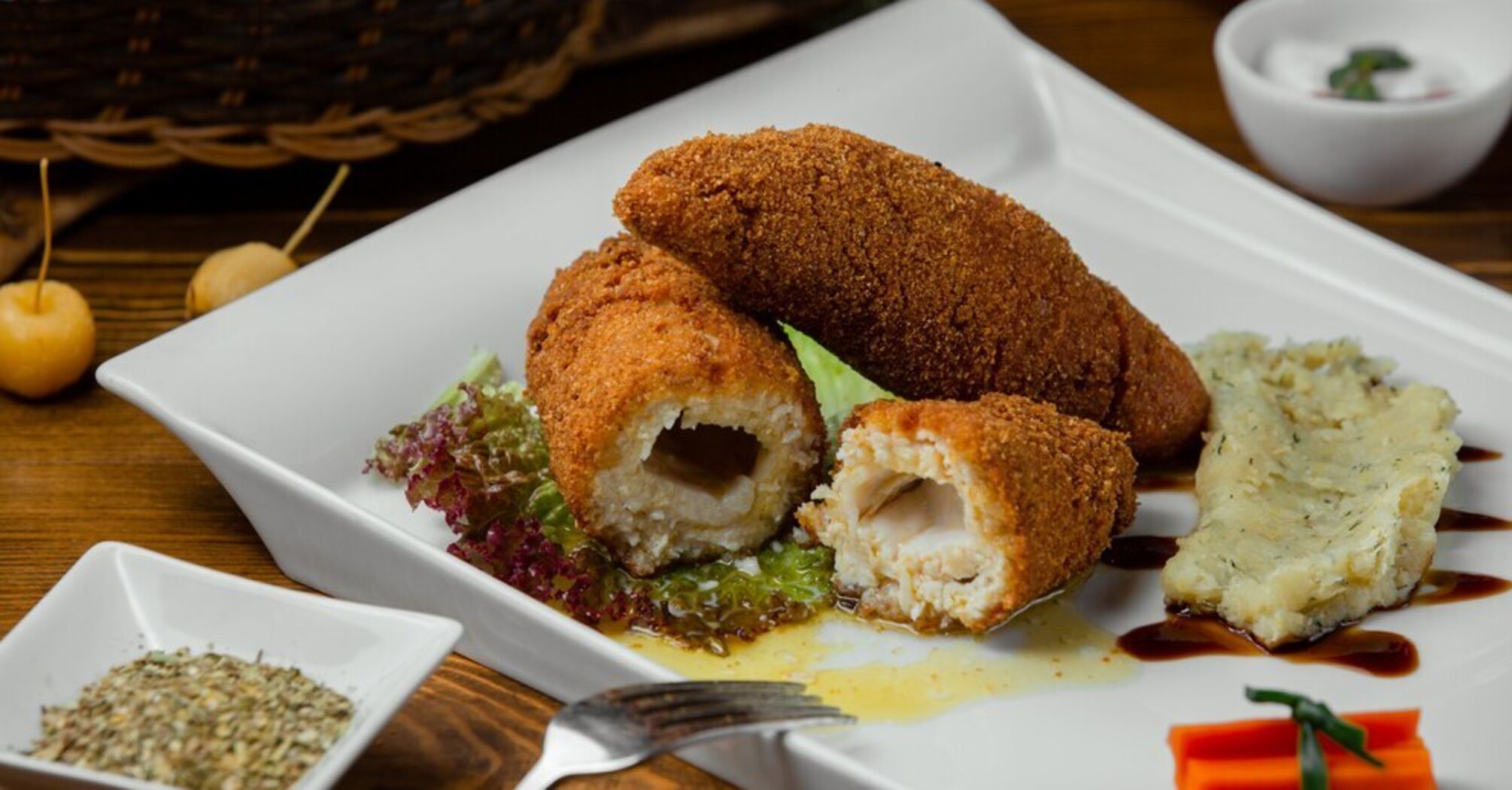 Juicy chicken rolls with mushrooms and cheese: the meat will definitely not be dry