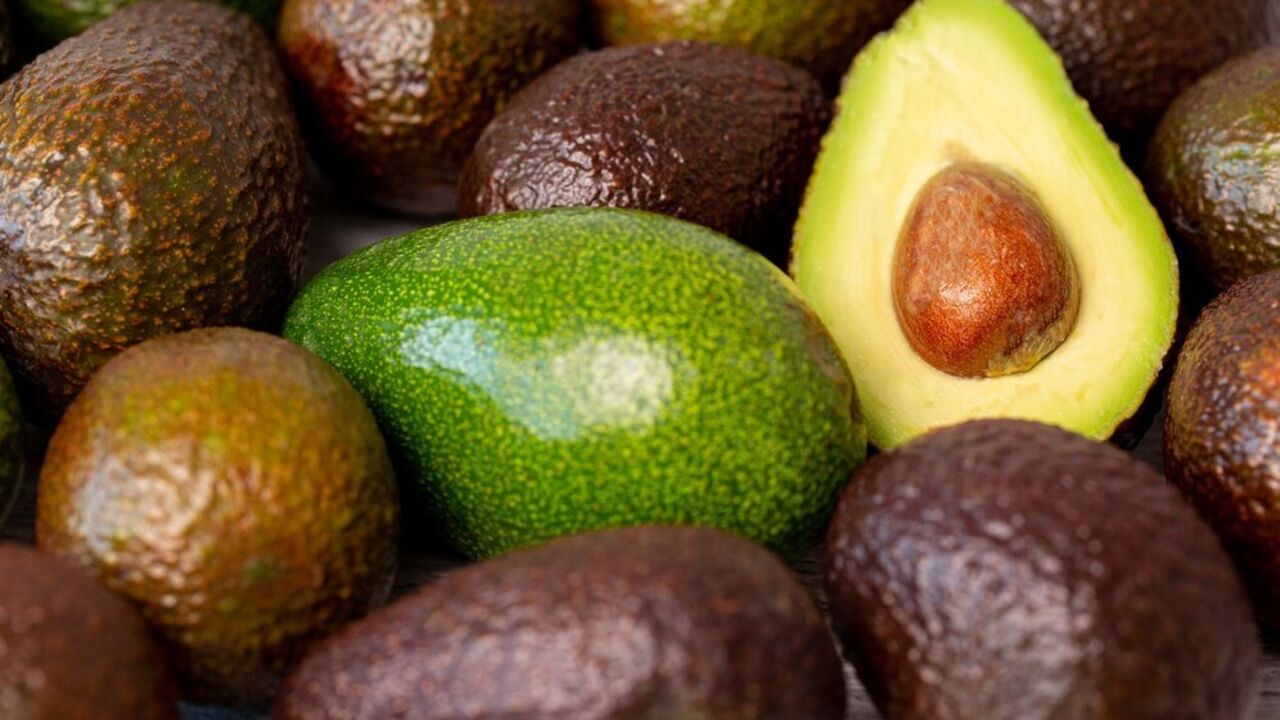 What to do to make a hard avocado ripen overnight: a tricky life hack