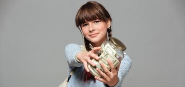 Kobiety dają o 40% więcej pieniędzy niż mężczyźni: co pokazał eksperyment naukowy "Dictator Game"