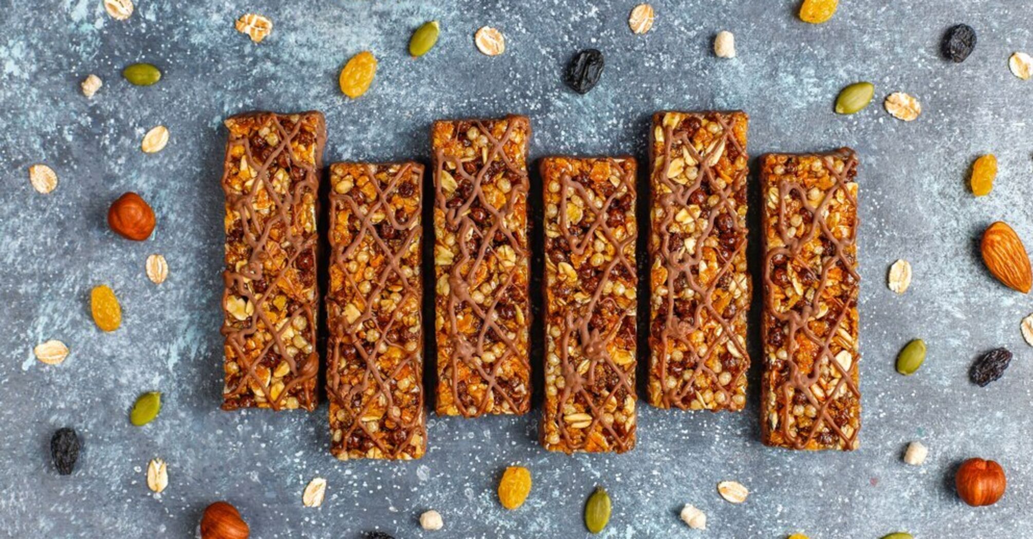 Zdrowy baton, który smakuje lepiej niż Snickers: jak zrobić go w domu?