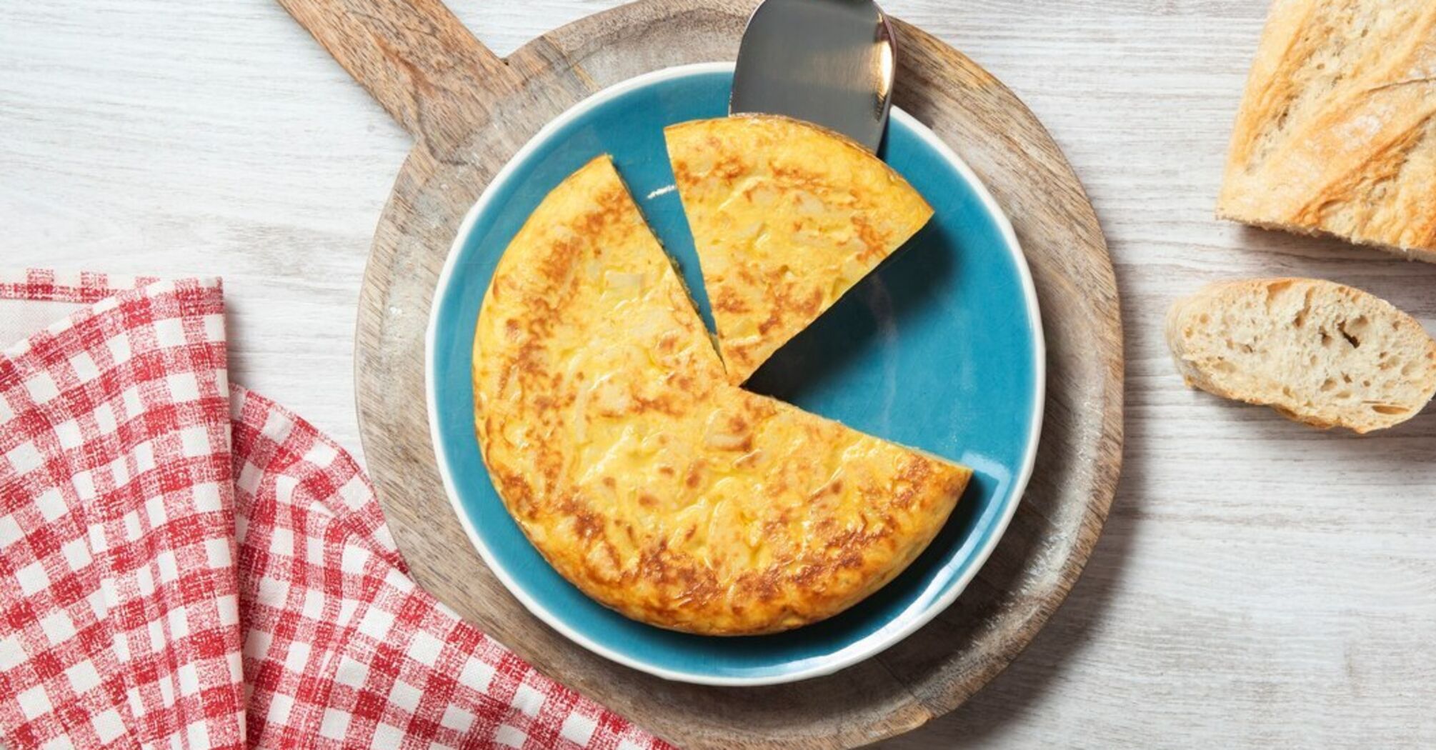 The easiest pita bread pie that takes only thirty minutes to prepare
