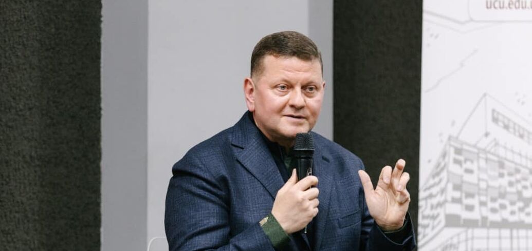 "Ukraine will never kneel. We will win." Zaluzhnyi speaks at a prayer service in London. Video